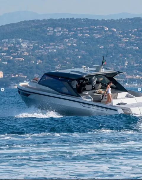 Souvenir client 18 à bord de notre yacht à Cannes