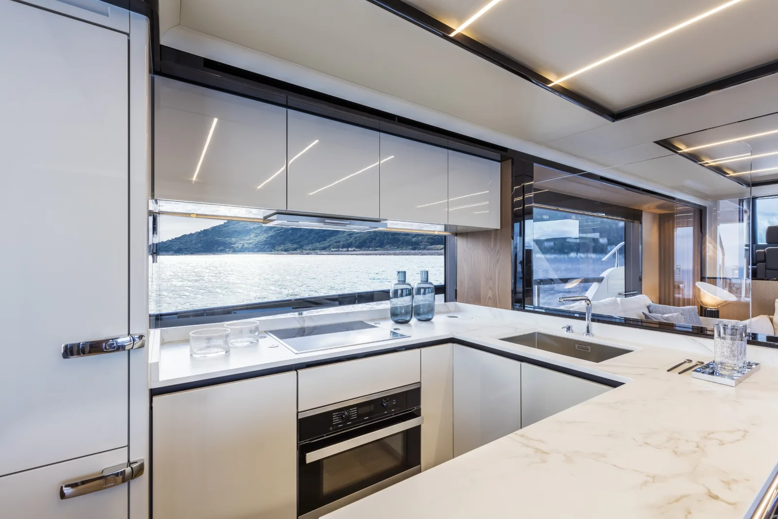 A4A - photo 24 location yacht Cannes