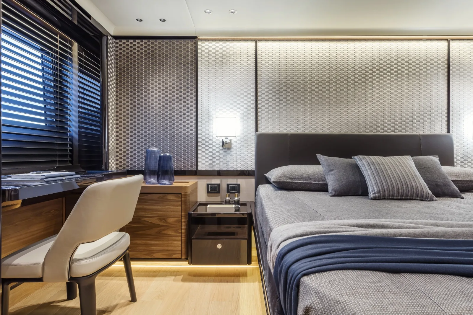 A4A - photo 30 location yacht Cannes