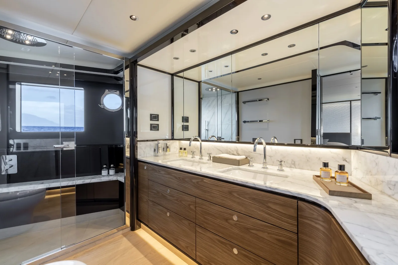 A4A - photo 31 location yacht Cannes