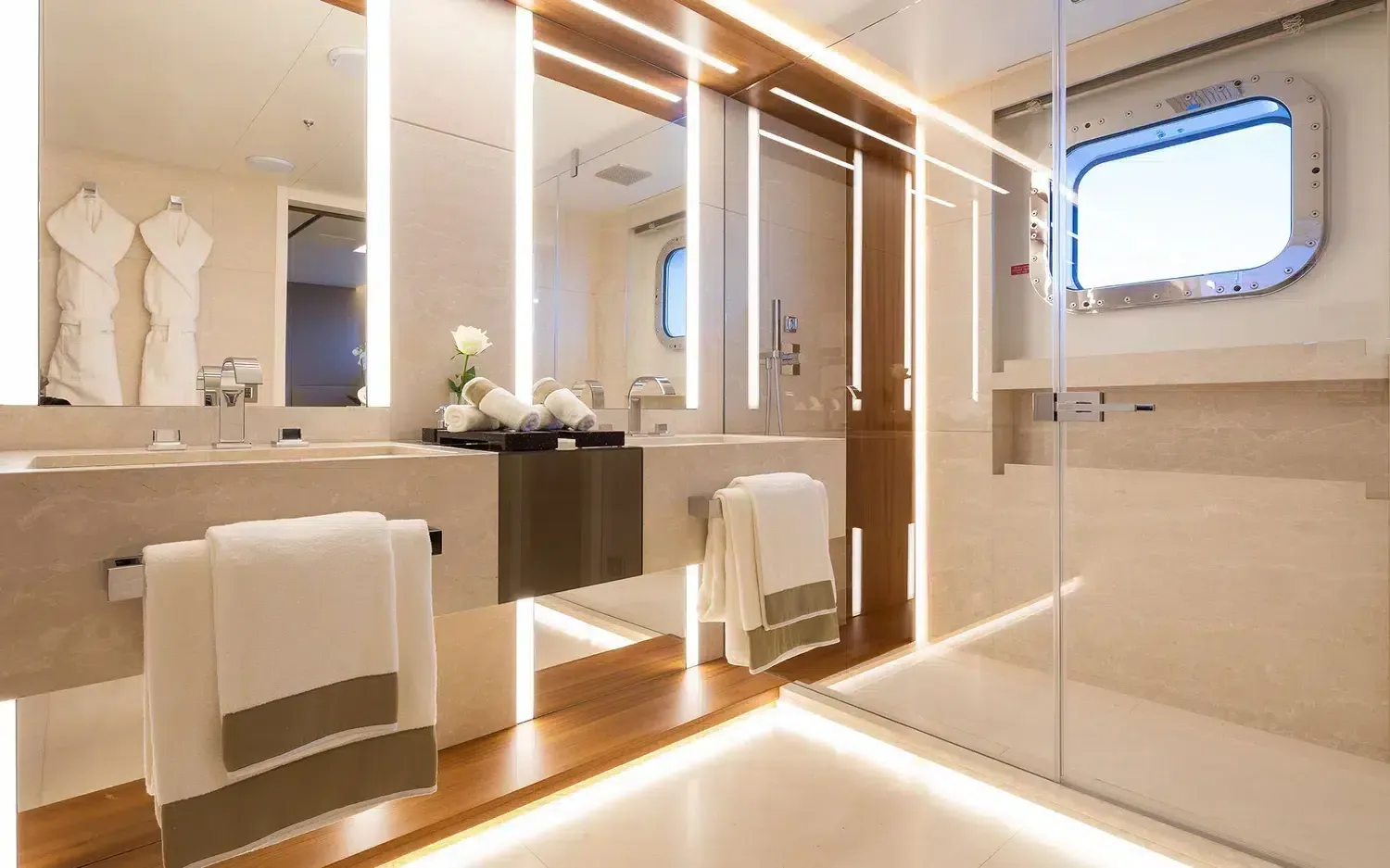 ALFA - photo 30 location yacht Cannes