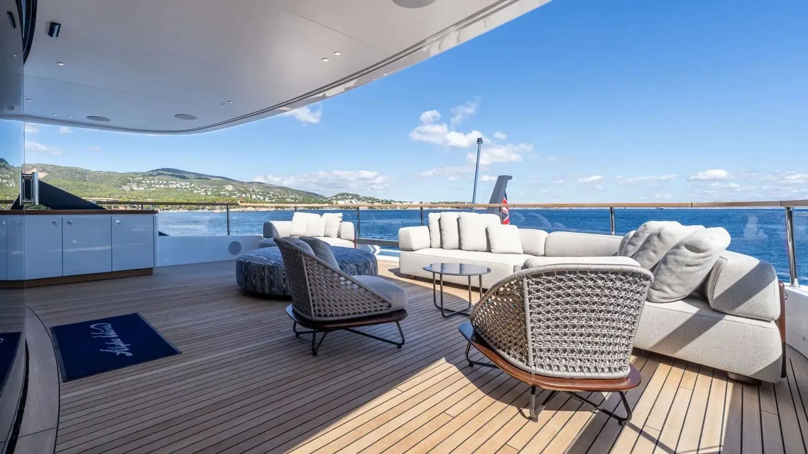 ALPHA WAVES - photo 14 location yacht Cannes