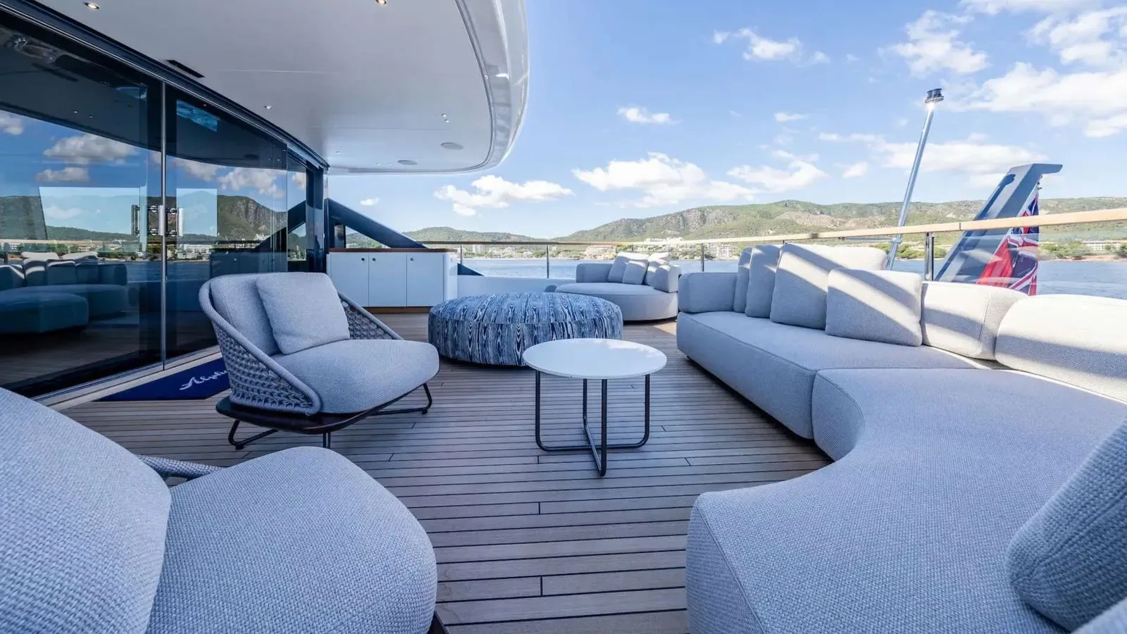 ALPHA WAVES - photo 15 location yacht Cannes