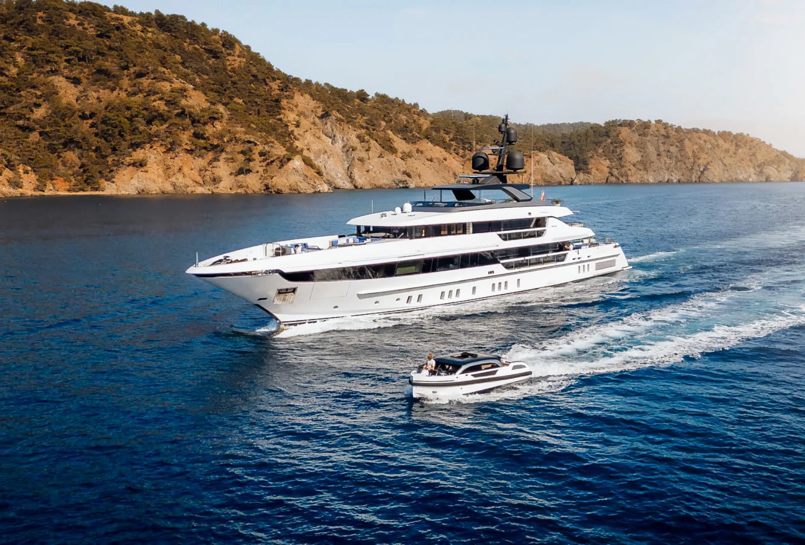 Alulim, photo 18 location yacht Cannes