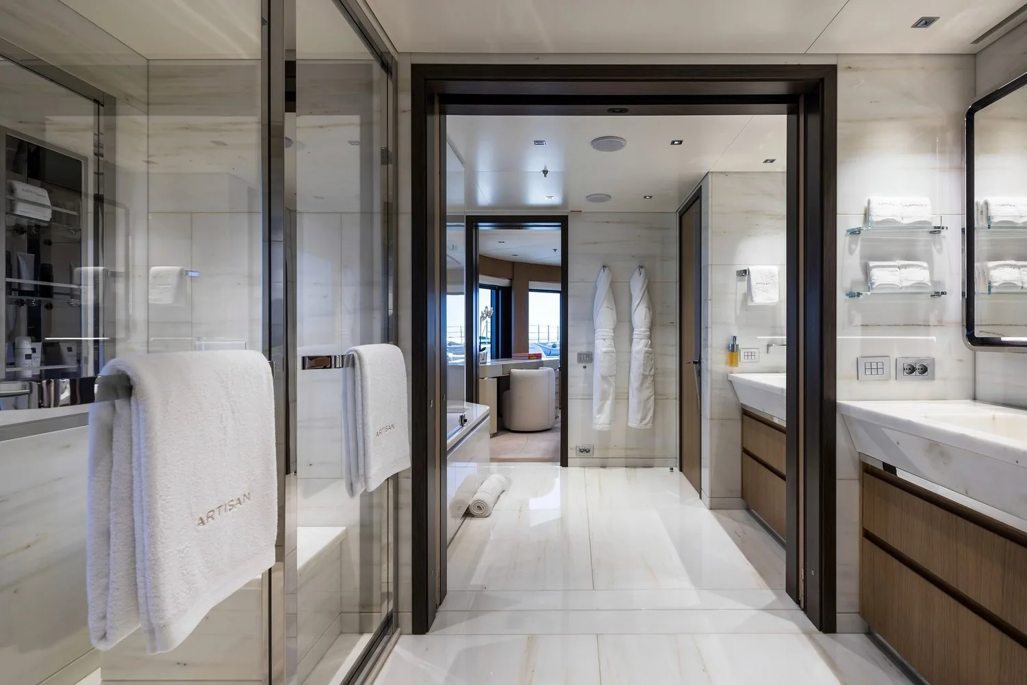 ARTISAN - photo 30 location yacht Cannes