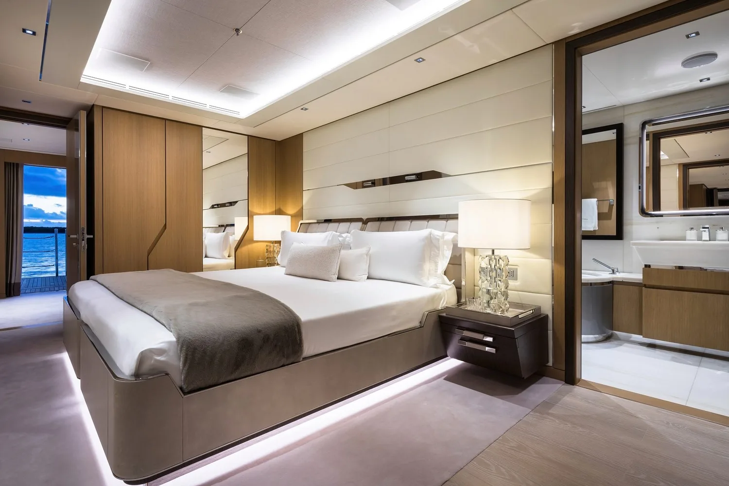 ARTISAN - photo 34 location yacht Cannes
