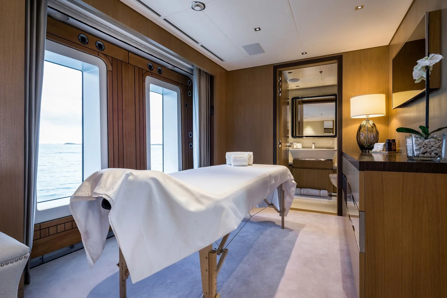 ARTISAN - photo 38 location yacht Cannes