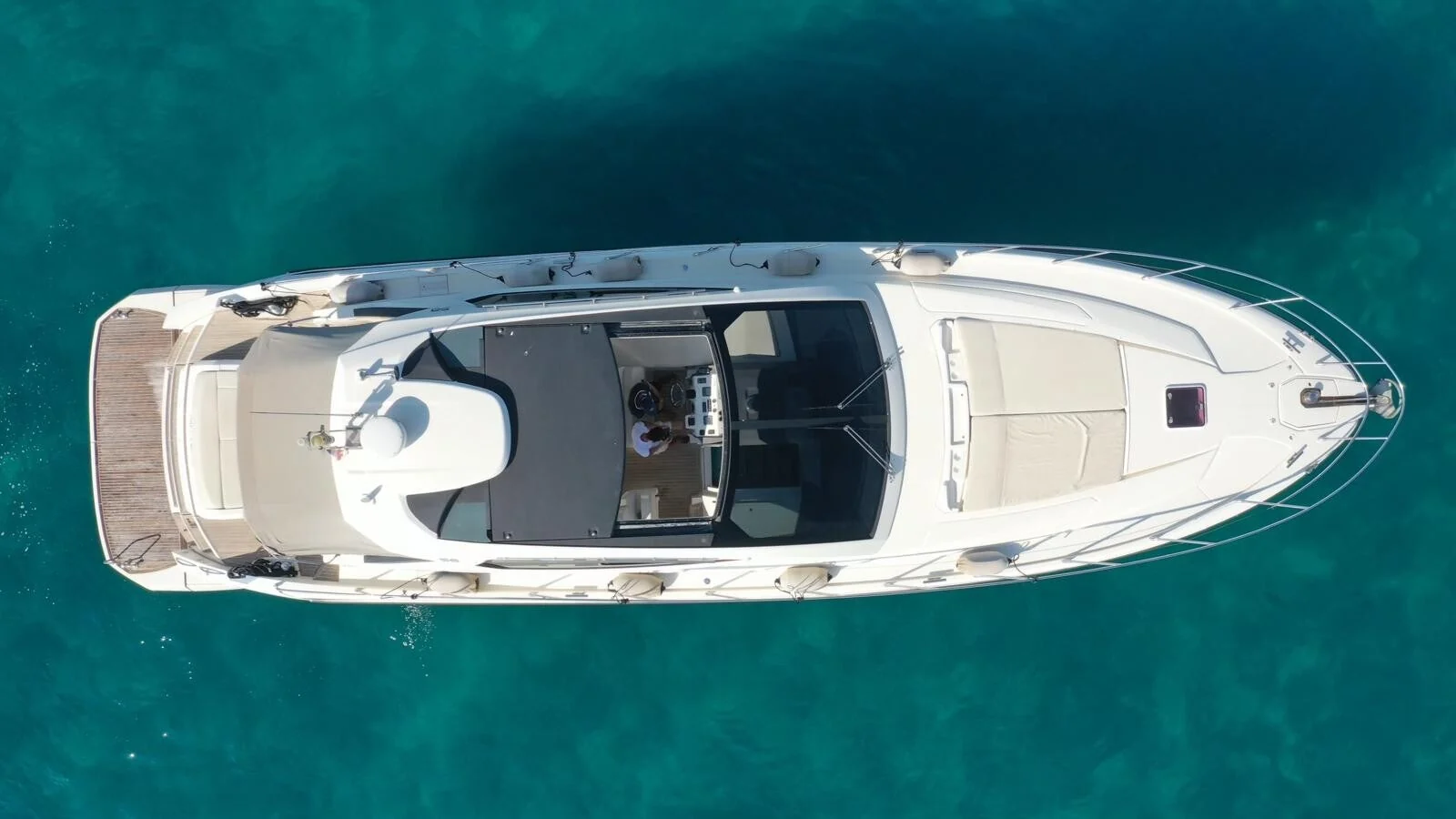 Azimut 58 Flybridge, photo 2 location yacht Cannes