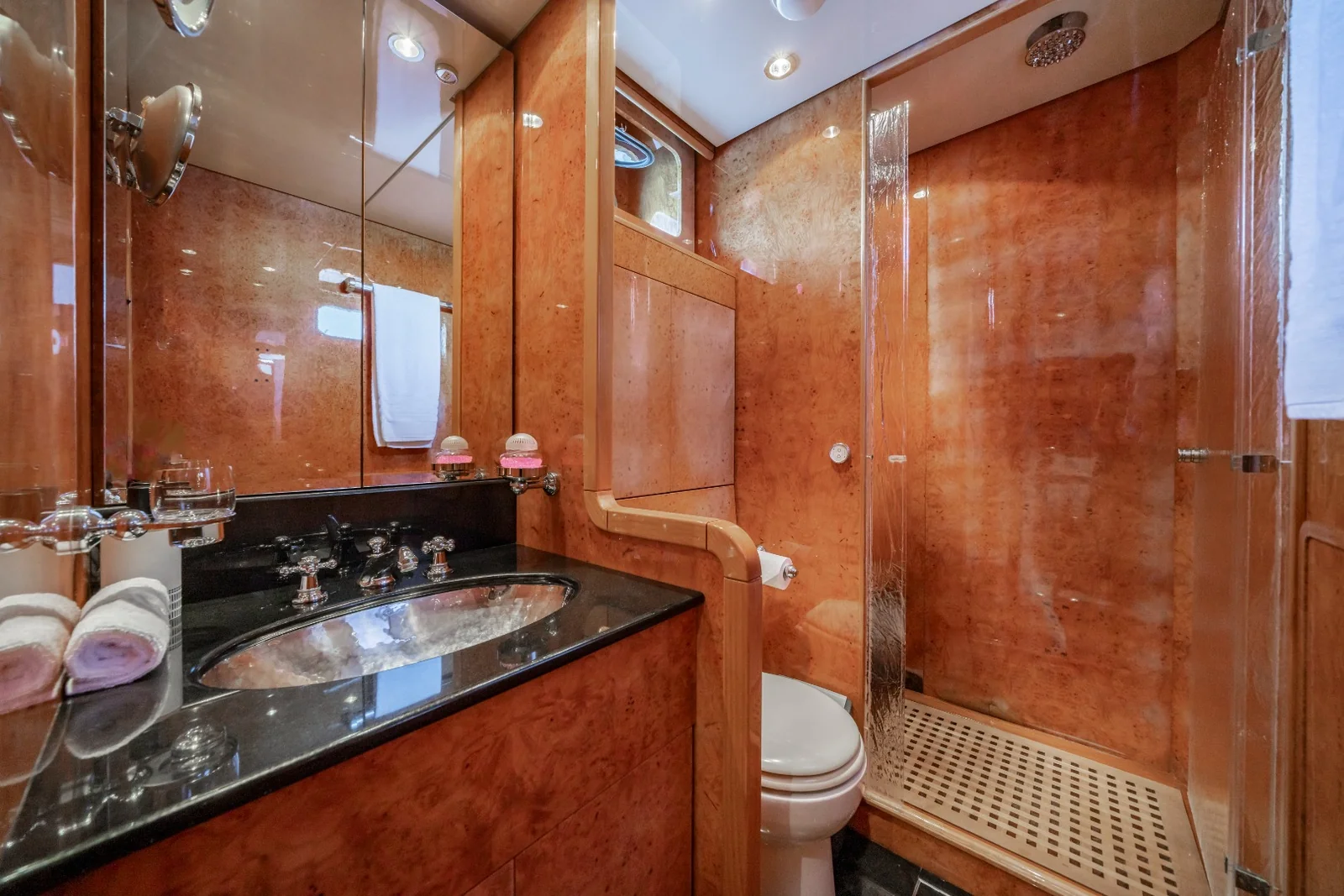 Baoli, photo 23 location yacht Cannes