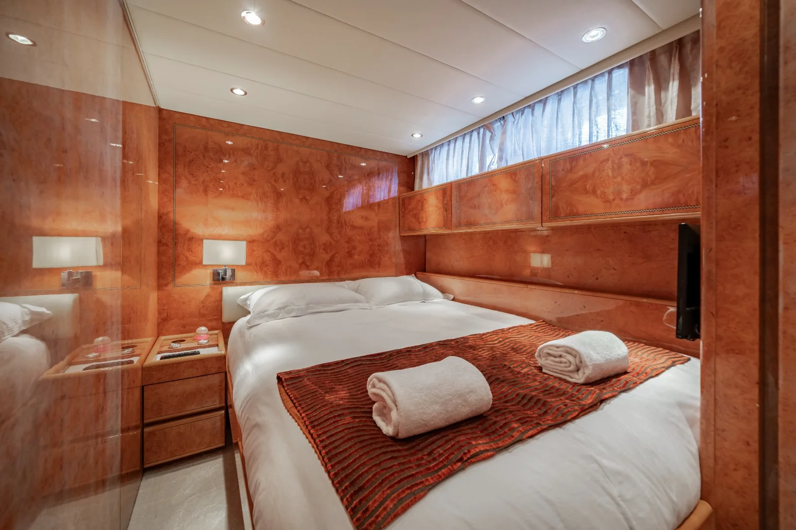 Baoli, photo 24 location yacht Cannes