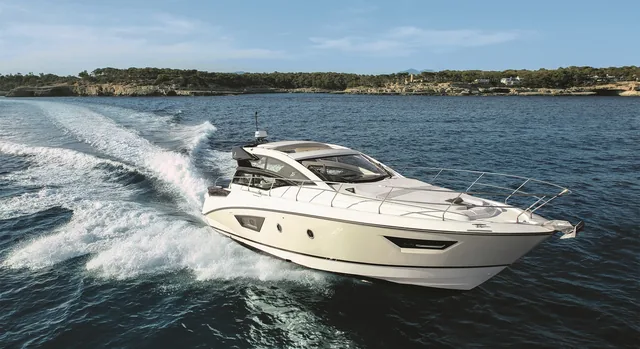 Beneteau Gran Turismo 46, location yacht Cannes