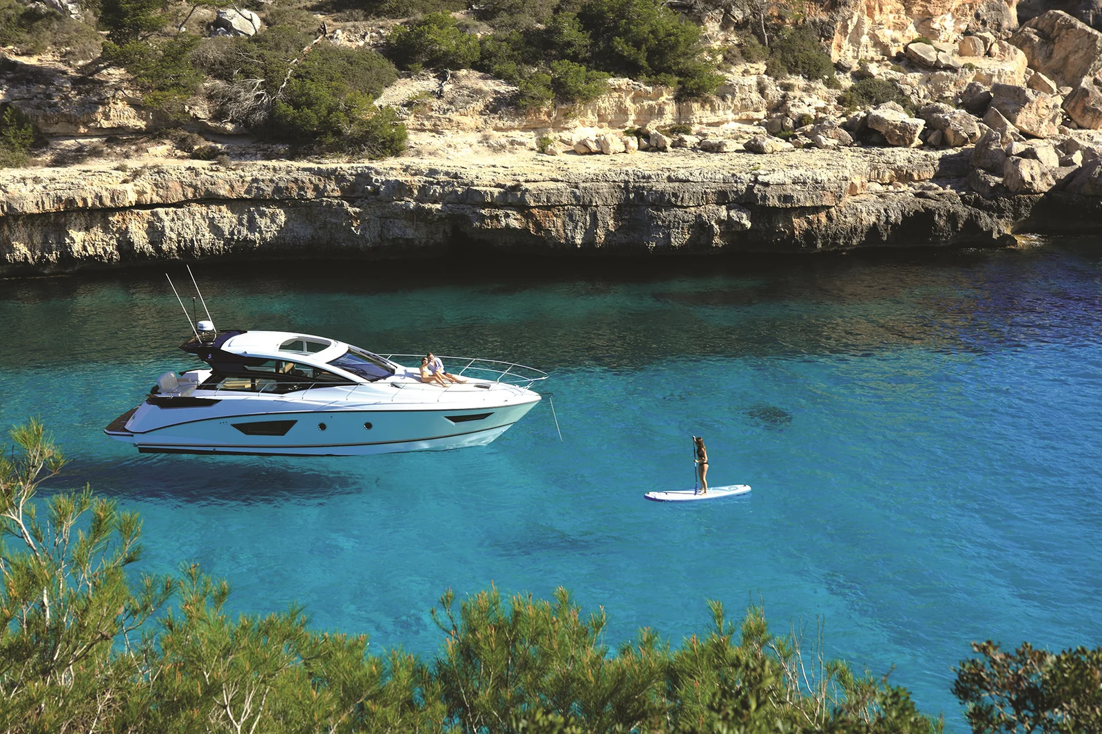 Beneteau Gran Turismo 46, photo 2 location yacht Cannes