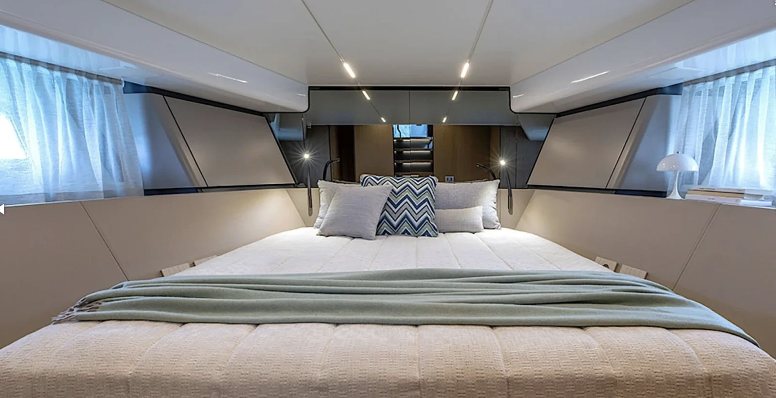 Bluegame BG54, photo 16 location yacht Cannes