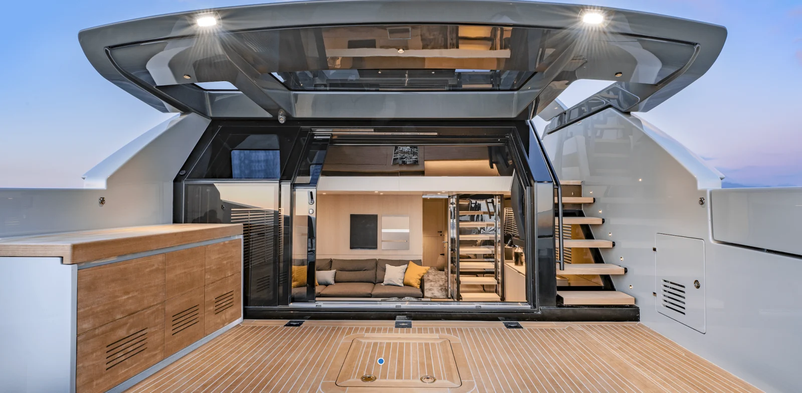 Bluegame BG62, photo 2 location yacht Cannes