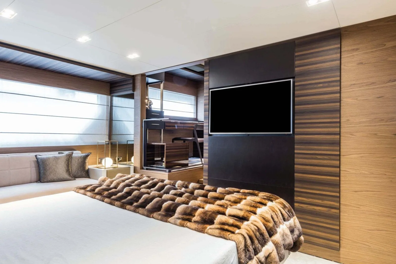 CARE ONE - photo 14 location yacht Cannes