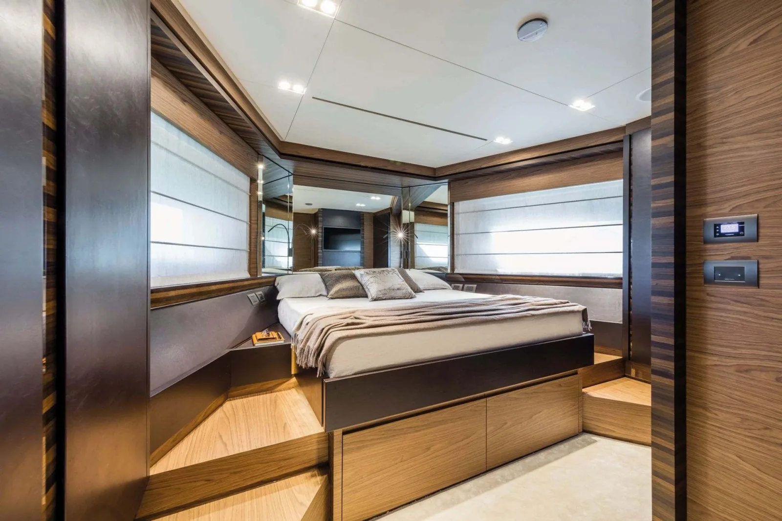 CARE ONE - photo 16 location yacht Cannes