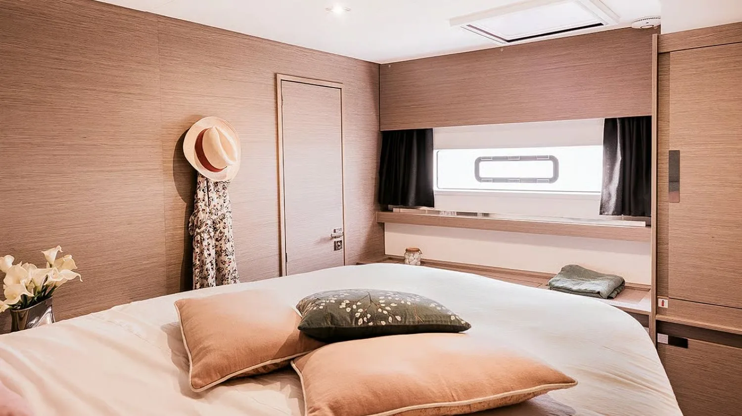 CATAMARAN AURA 51 - photo 13 location yacht Cannes