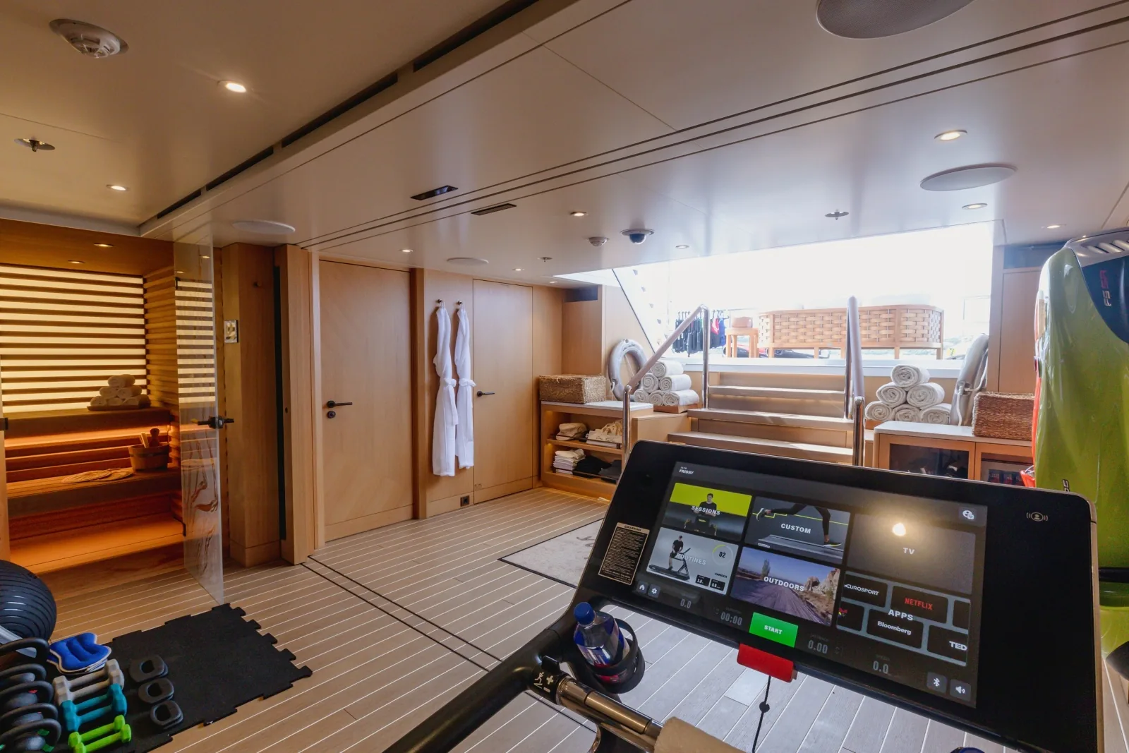 COME TOGETHER - photo 24 location yacht Cannes