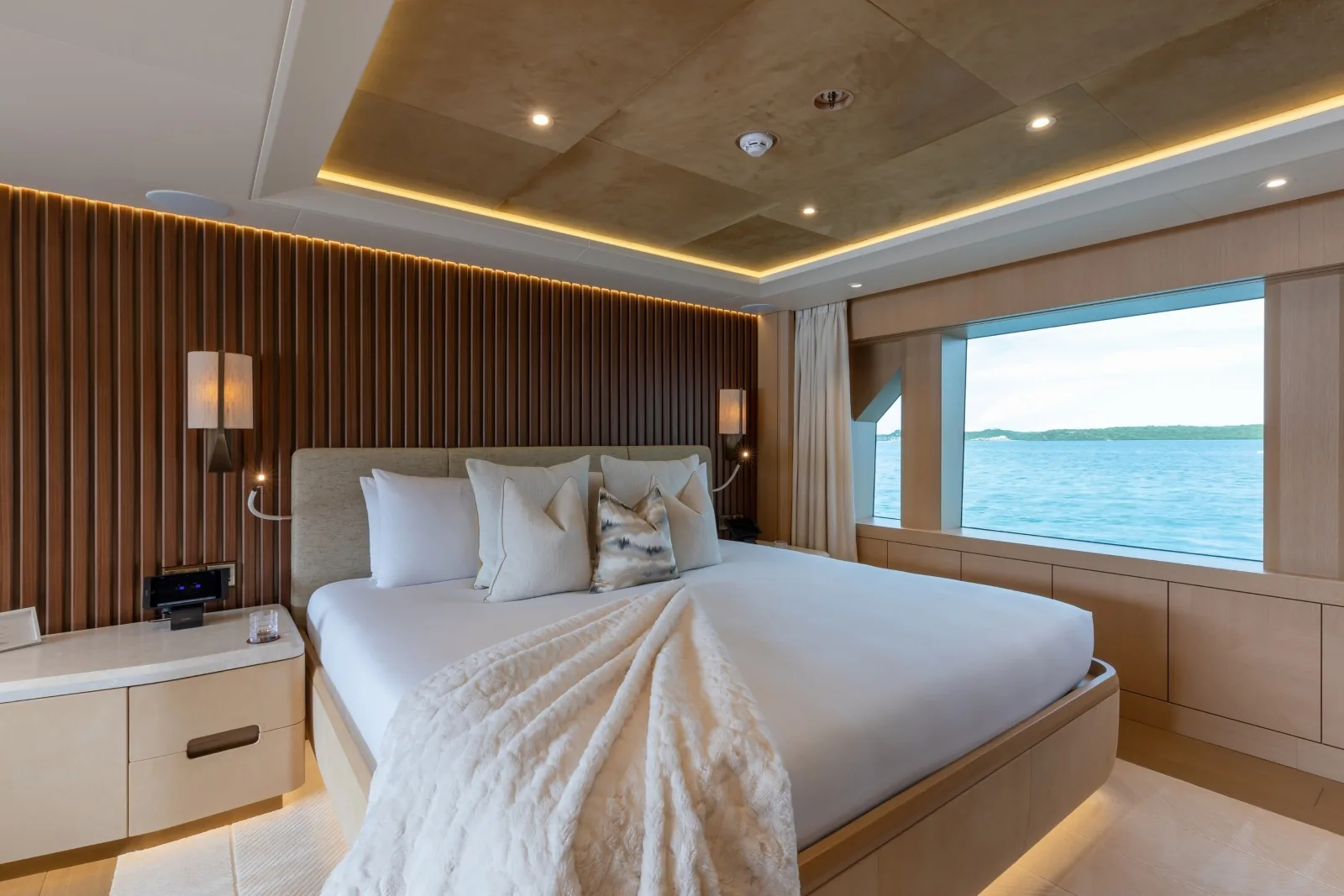 COME TOGETHER - photo 25 location yacht Cannes