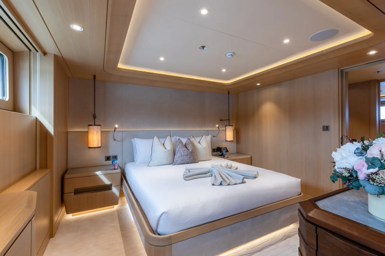 COME TOGETHER - photo 35 location yacht Cannes