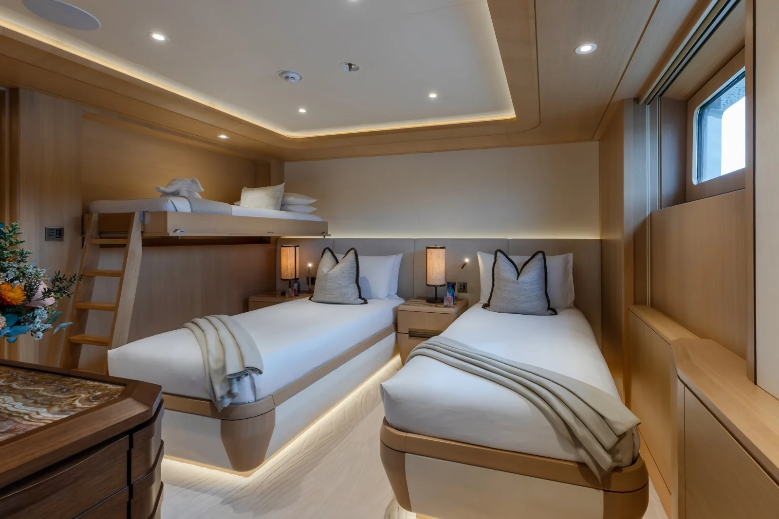 COME TOGETHER - photo 39 location yacht Cannes