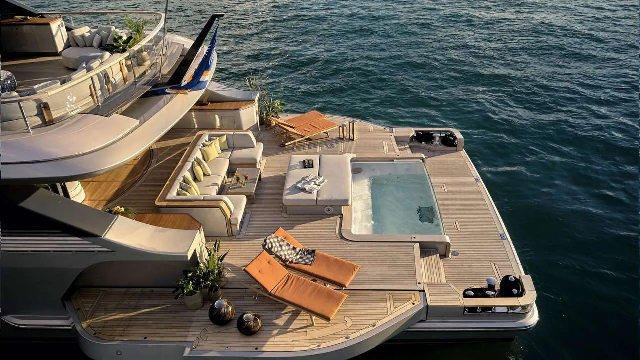 Cosmico, photo 17 location yacht Cannes