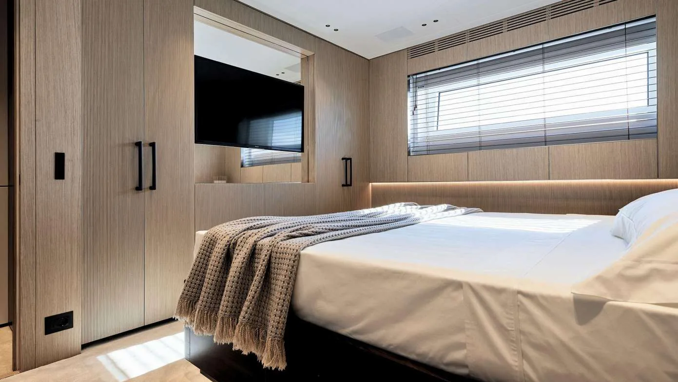 Cosmico, photo 37 location yacht Cannes