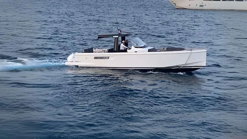 Cosmico, photo 44 location yacht Cannes