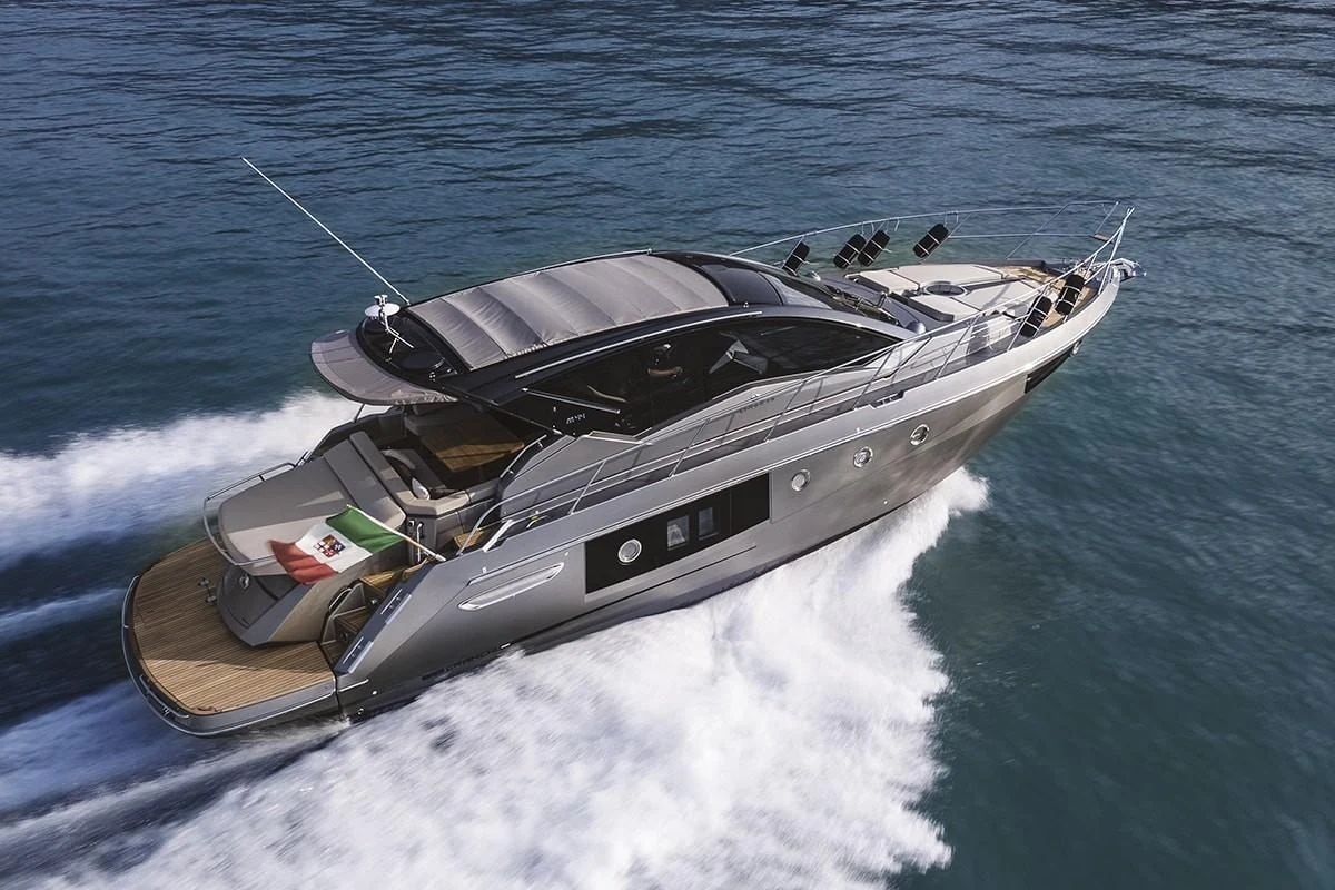Cranchi M44 HT, photo 1 location yacht Cannes