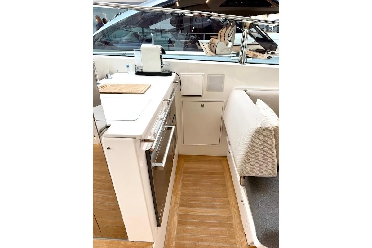Delta 60 Open, photo 17 location yacht Cannes