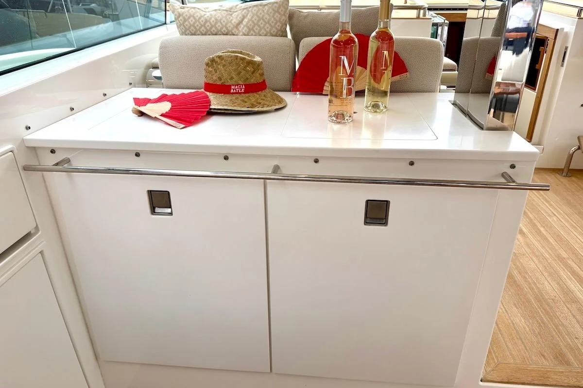Delta 60 Open, photo 18 location yacht Cannes