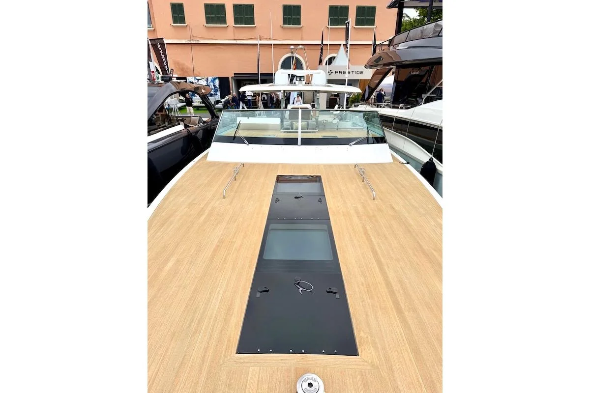 Delta 60 Open, photo 29 location yacht Cannes