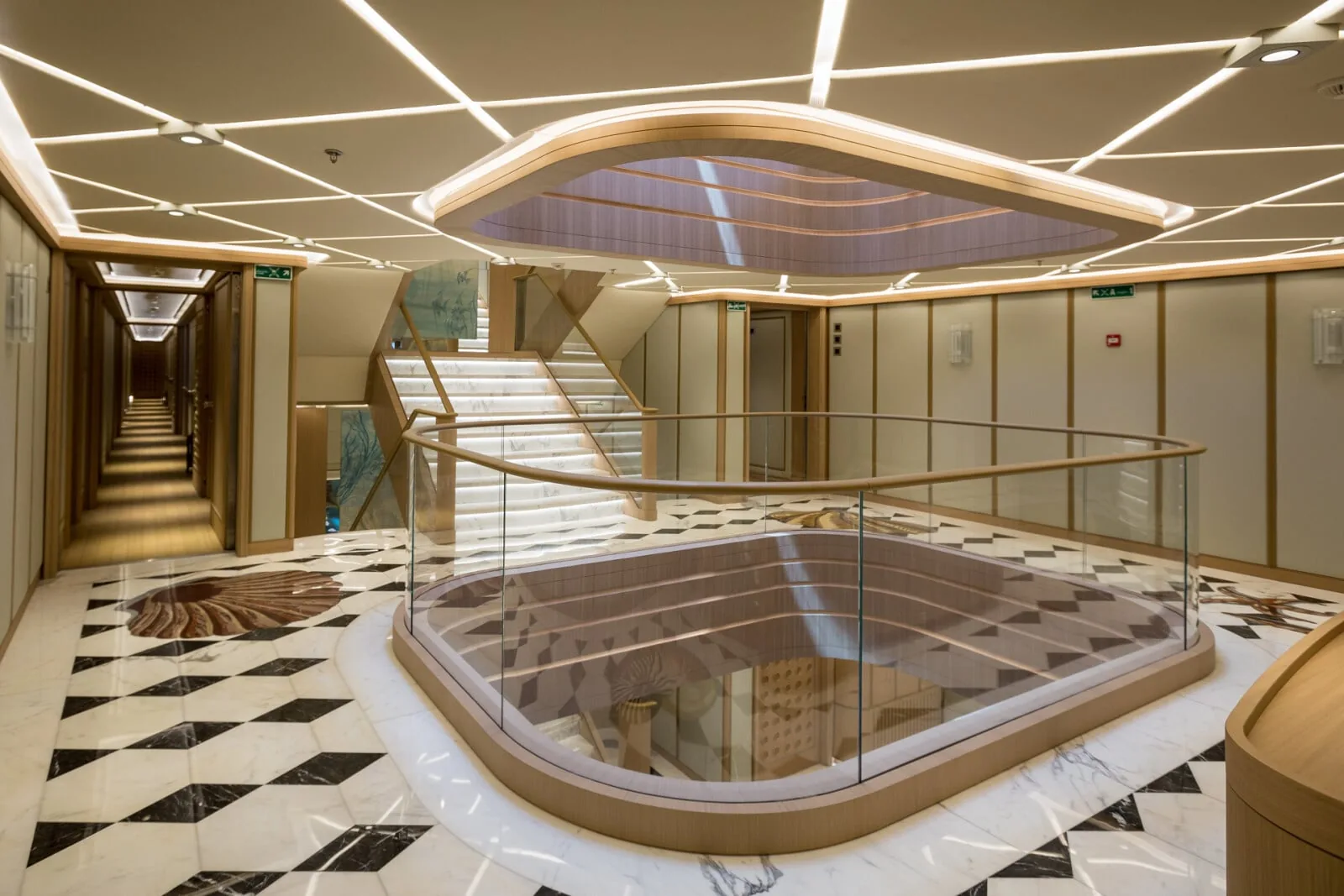 DREAM - photo 12 location yacht Cannes