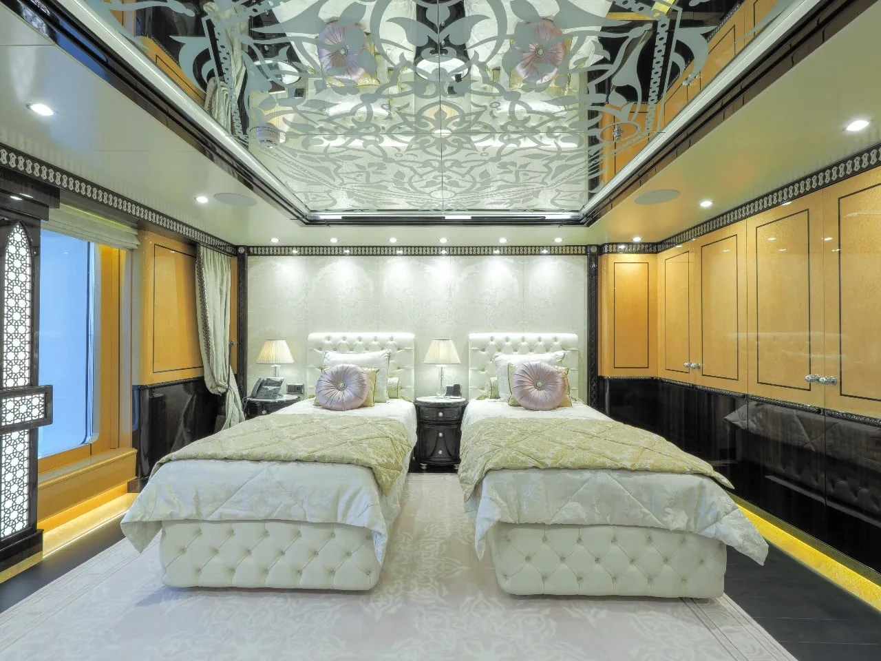 ELEMENTS - photo 6 location yacht Cannes