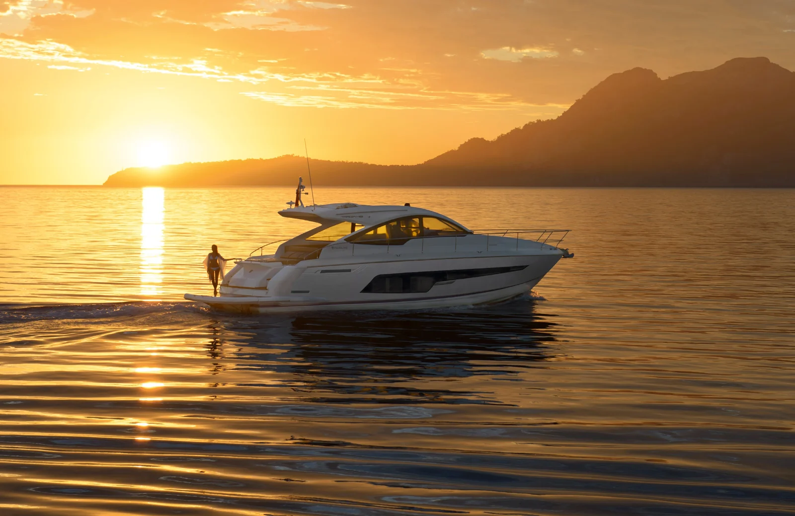 Fairline Targa 48, photo 2 location yacht Cannes