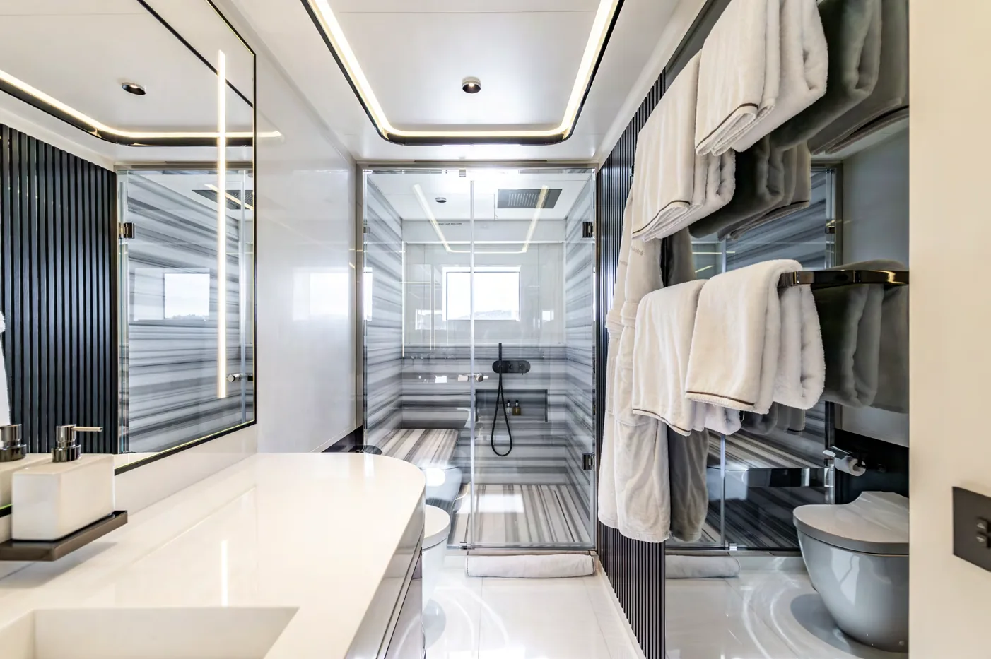 Felicita, photo 20 location yacht Cannes