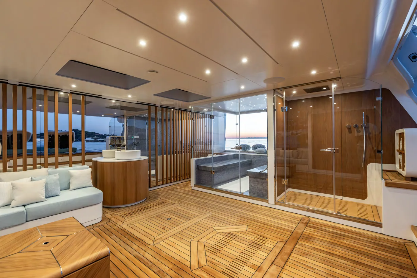 Felicita, photo 48 location yacht Cannes