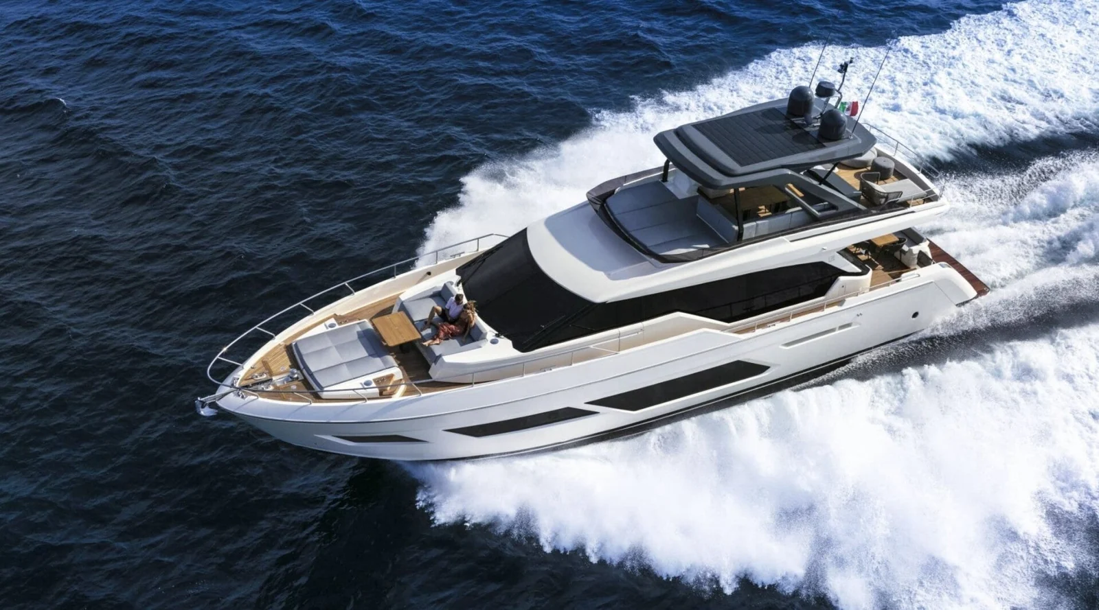 Ferretti 720 (Breeze), photo 18 location yacht Cannes