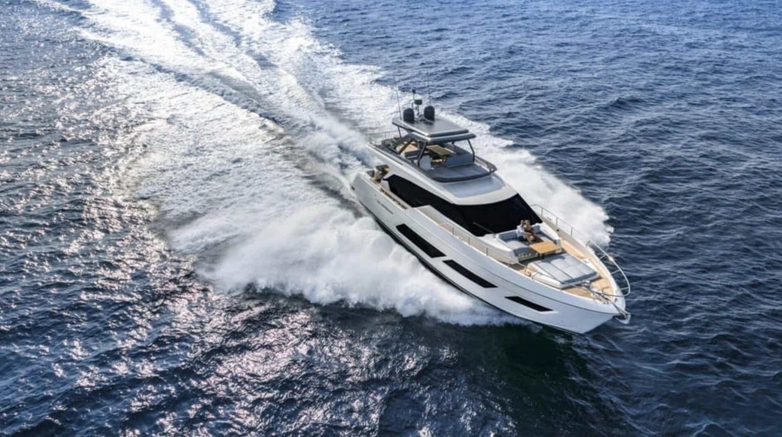 Ferretti 720 (Breeze), photo 20 location yacht Cannes