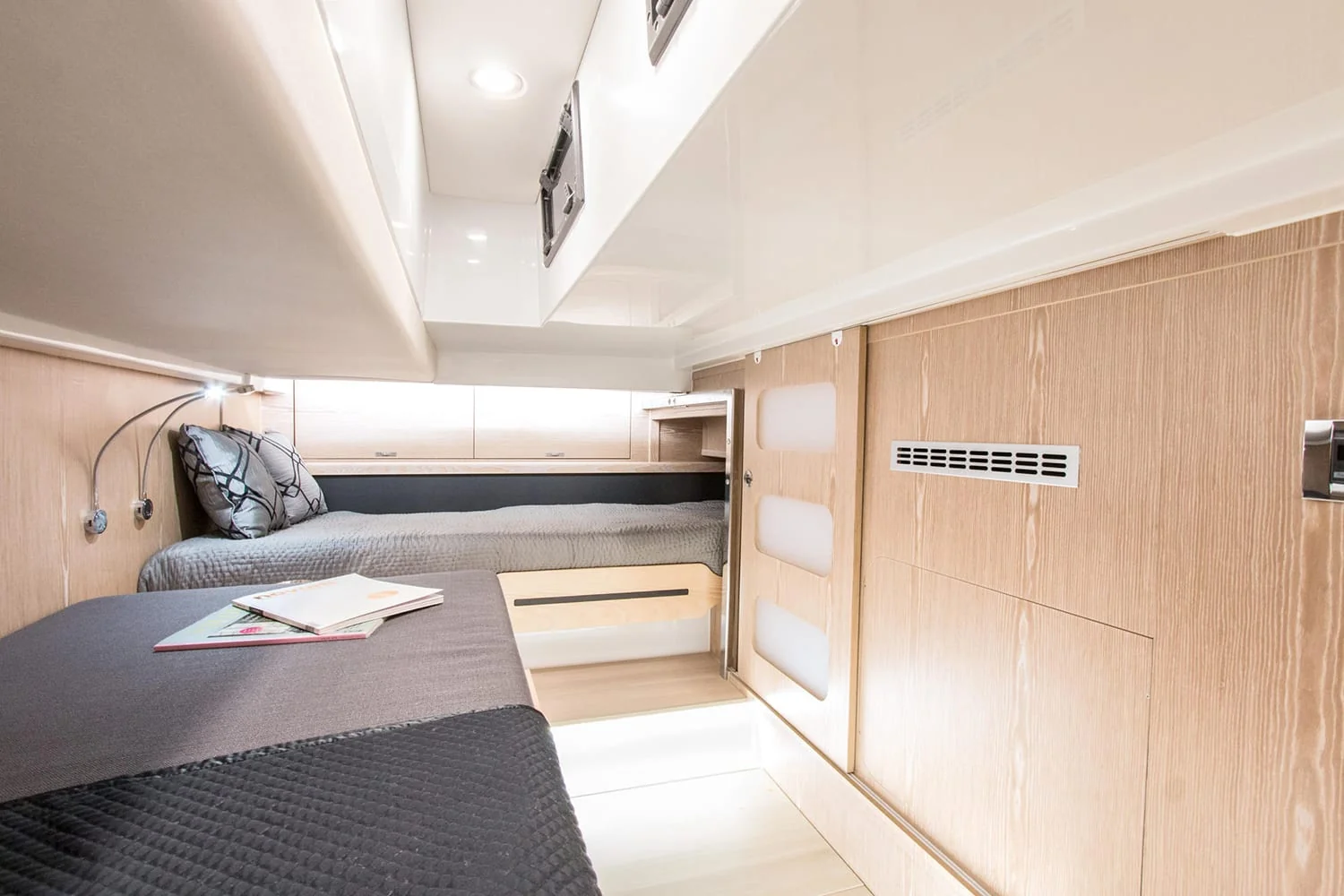 Fjord 44 Open, photo 15 location yacht Cannes