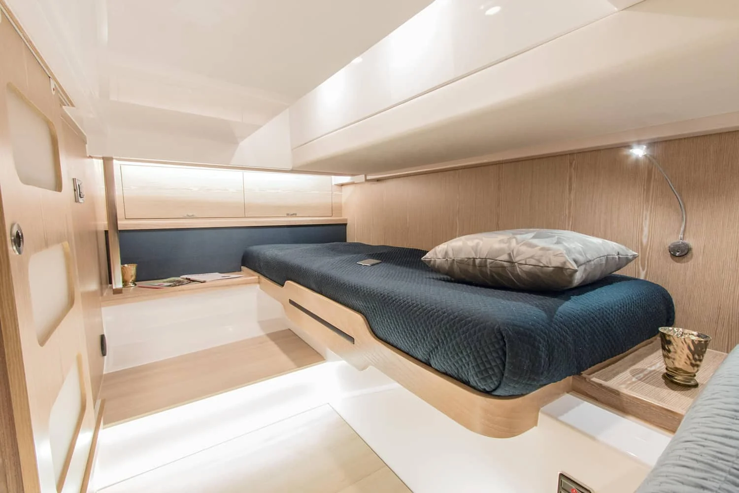 Fjord 44 Open, photo 19 location yacht Cannes