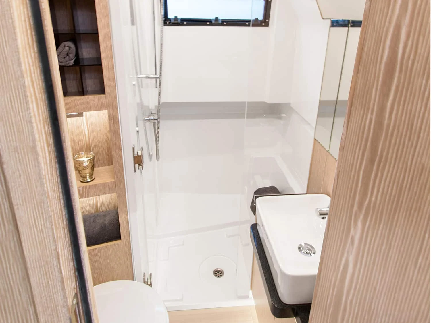Fjord 44 Open, photo 20 location yacht Cannes
