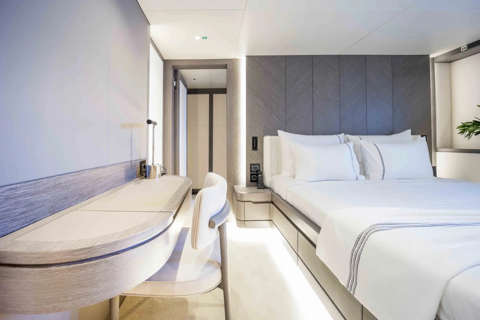 FORTUNA - photo 27 location yacht Cannes