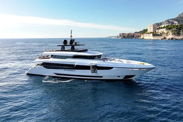 HALARA - location yacht Cannes