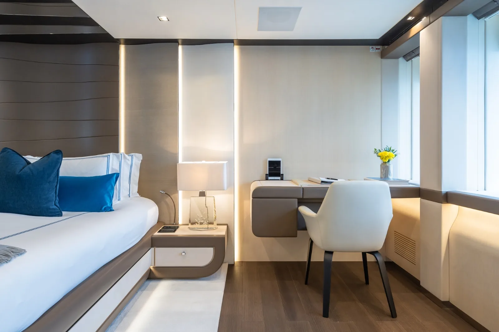 HALARA - photo 15 location yacht Cannes