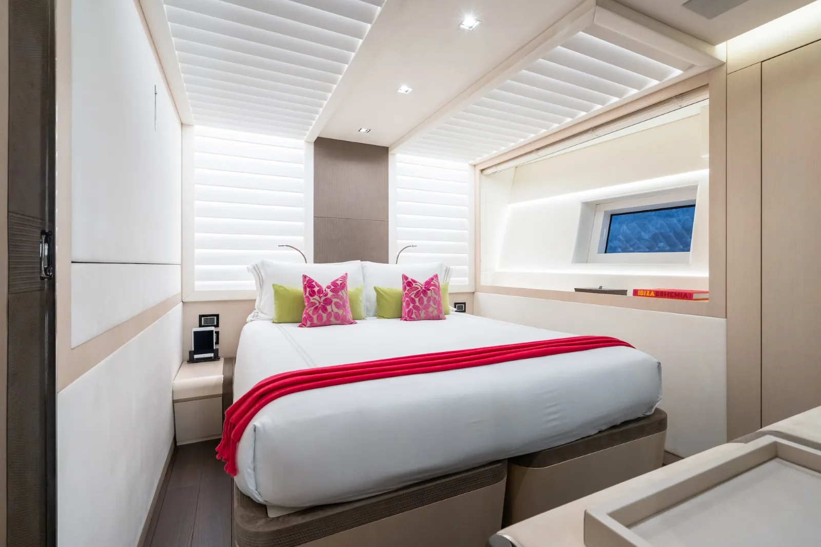HALARA - photo 18 location yacht Cannes
