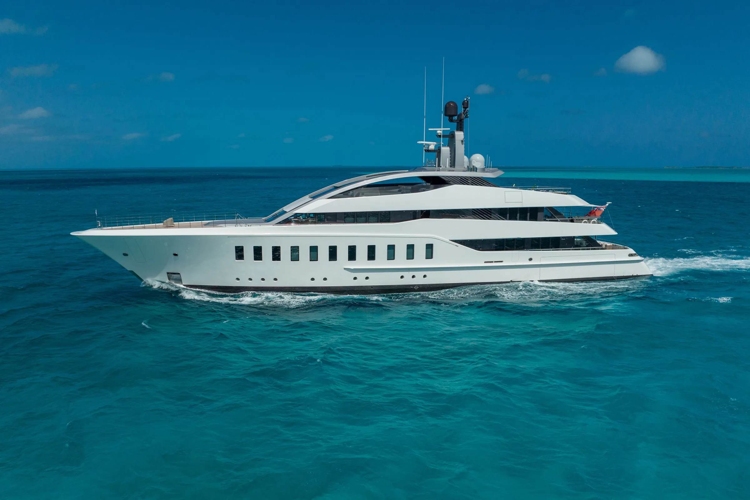 HALO - photo 13 location yacht Cannes
