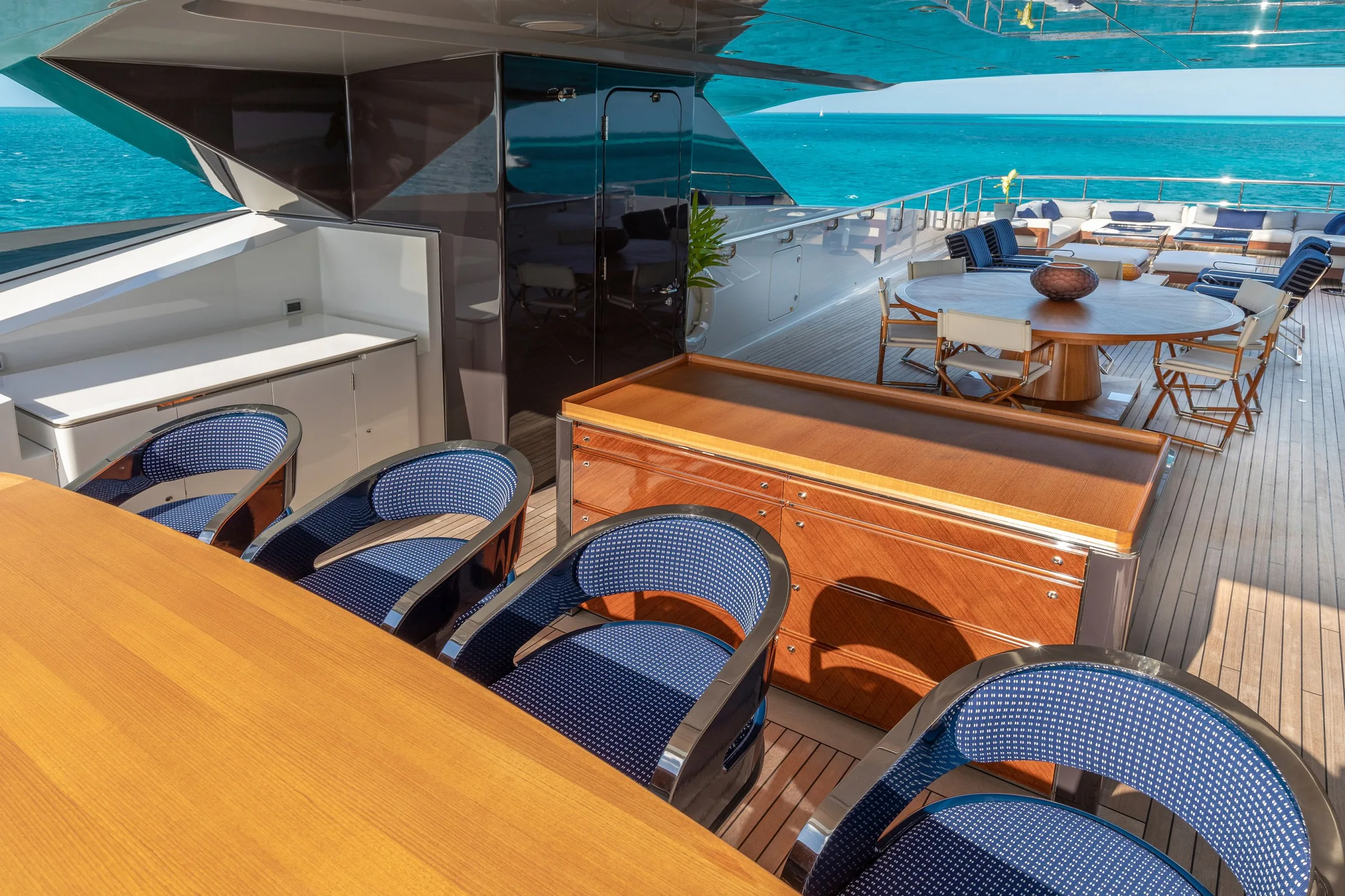 HALO - photo 23 location yacht Cannes