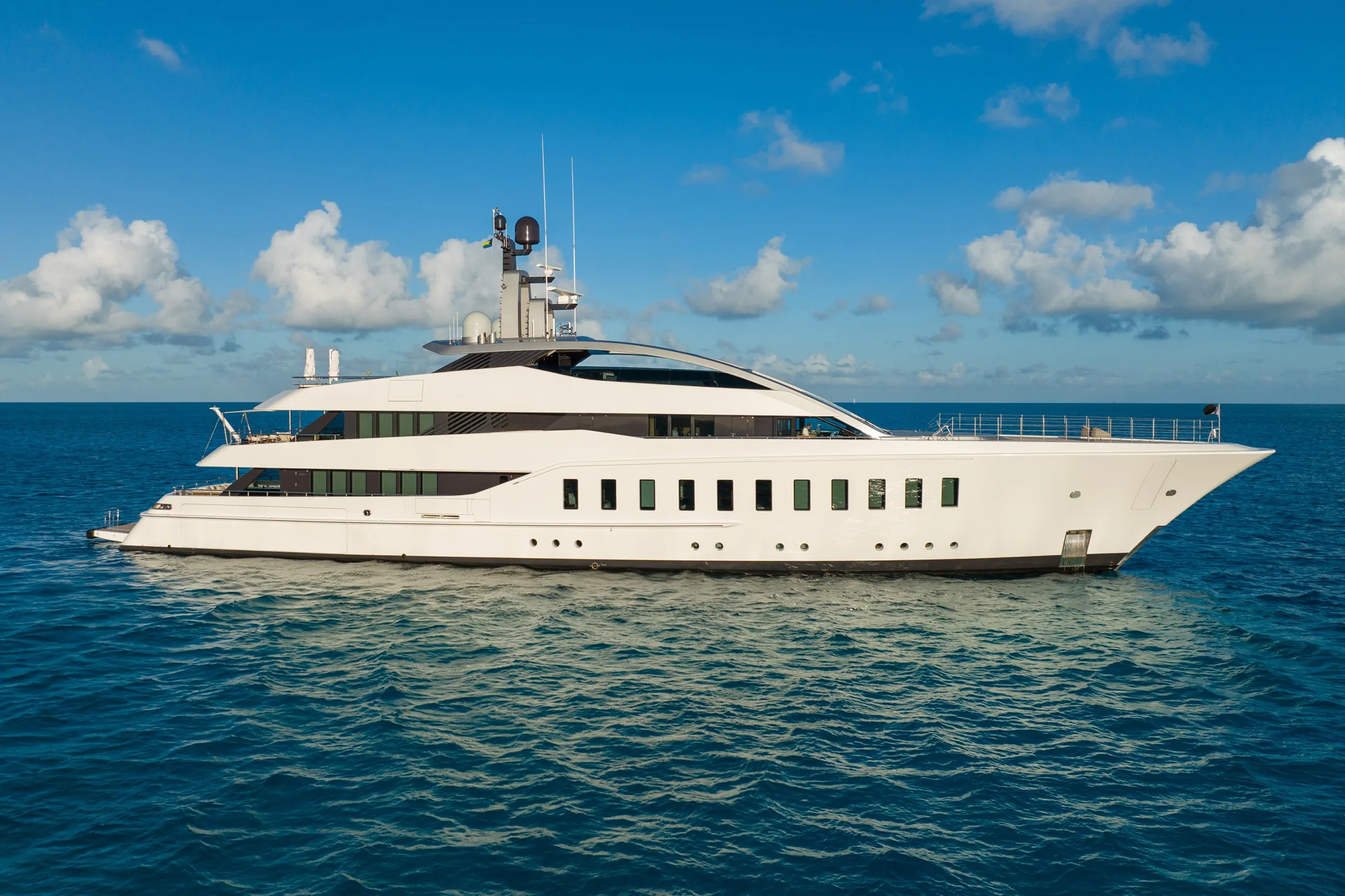 HALO - photo 30 location yacht Cannes