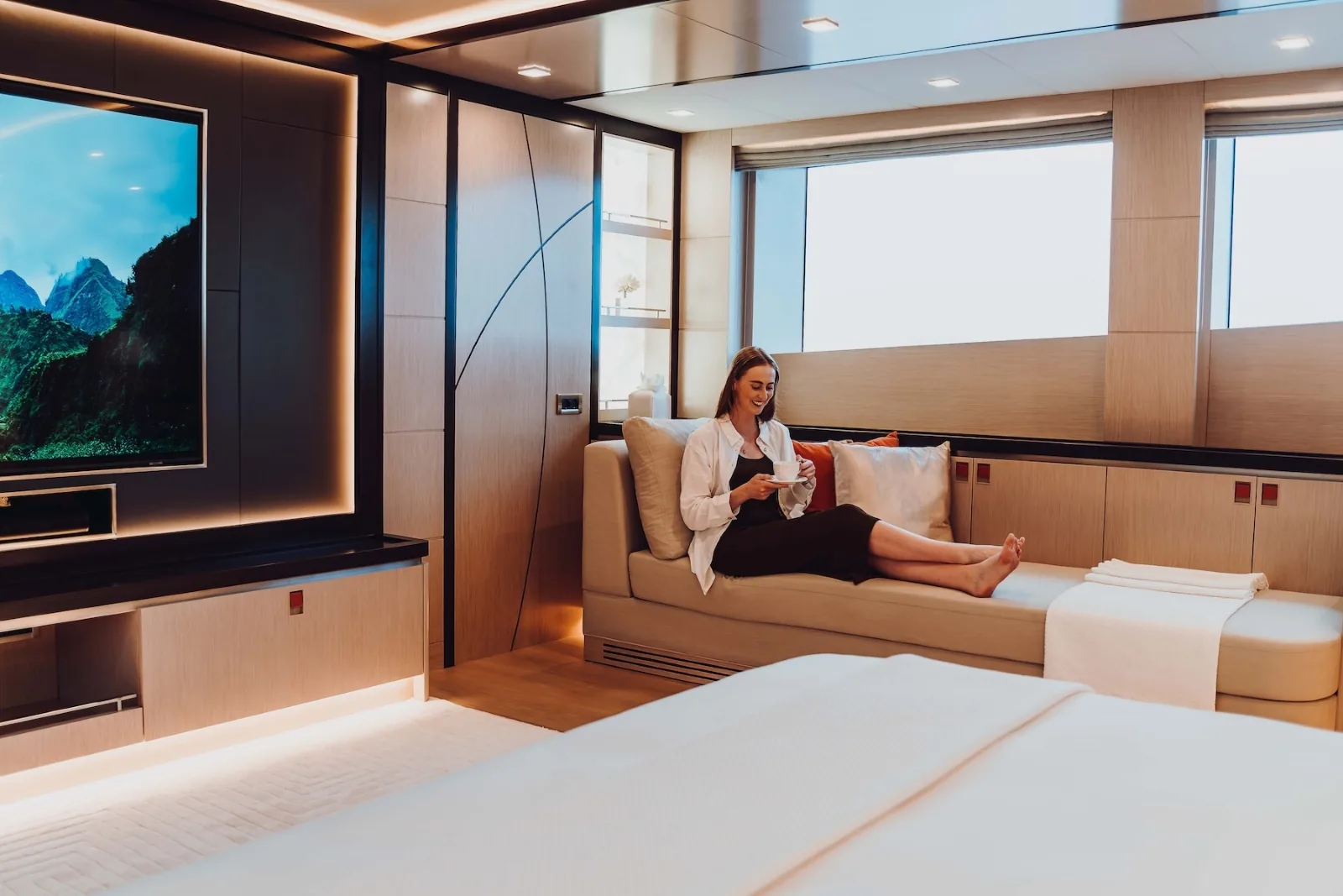 HEEUS - photo 31 location yacht Cannes